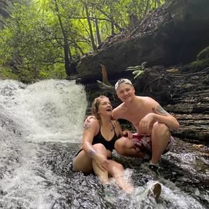 Meet your Posher, Lara